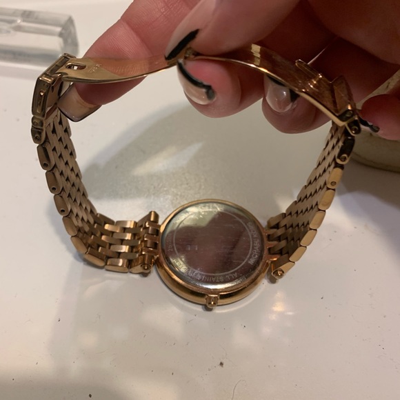 Michael Kors (rose gold)watch - Picture 4 of 4